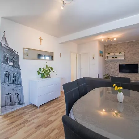 David Apartment *